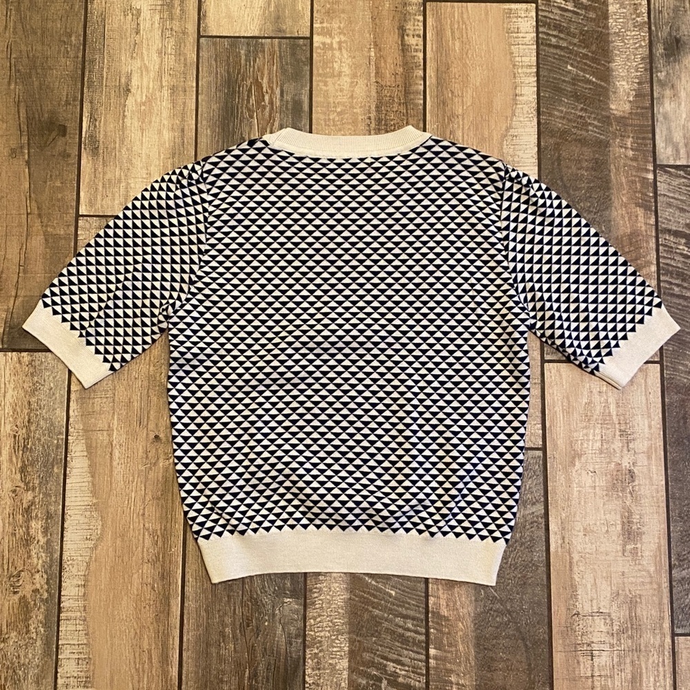 Grobund Geometric Pattern Sweater - Picture 2 of 11